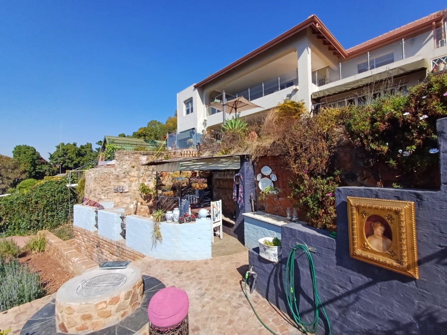 5 Bedroom Property for Sale in Kosmos North West